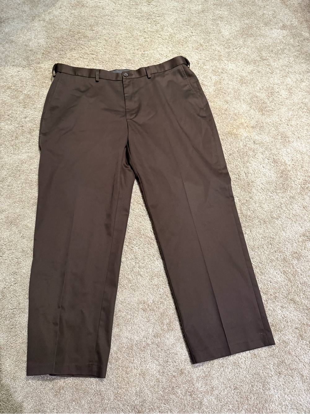 Haggar Premium No Iron Khaki Pants Classic Fit Dark Brown 40x29
